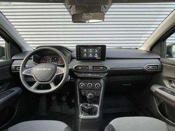 Car image 10