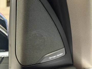 Car image 35