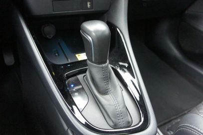 Car image 11