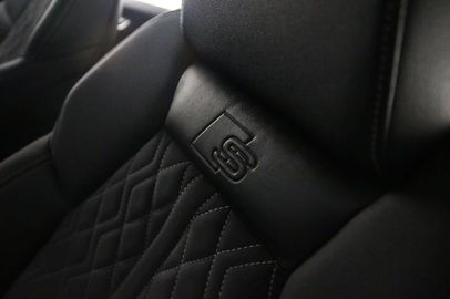 Car image 41