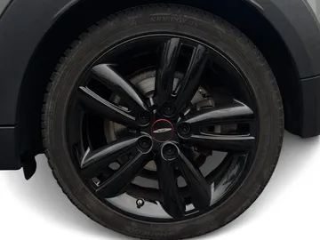 Car image 48