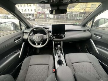 Car image 10