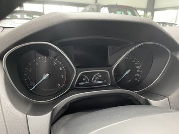 Car image 32