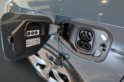 Car image 28