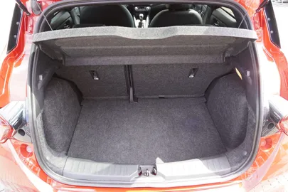 Car image 31
