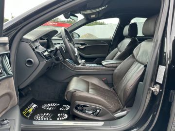 Car image 37