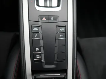 Car image 42