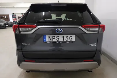 Car image 23