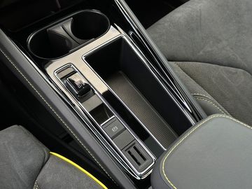 Car image 38