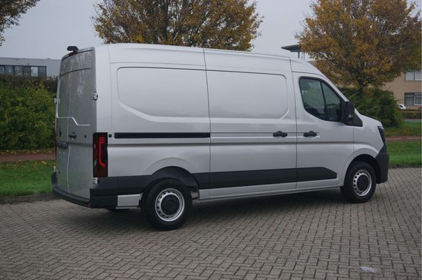 Renault Master L2H2 170 Extra 125 kW image number 2