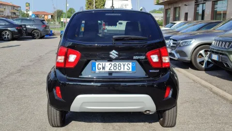 Car image 3
