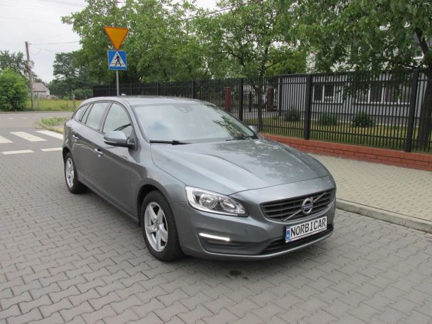 Volvo V60 T3 Kinetic 112 kW image number 24