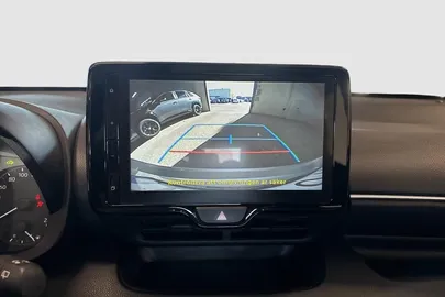 Car image 5