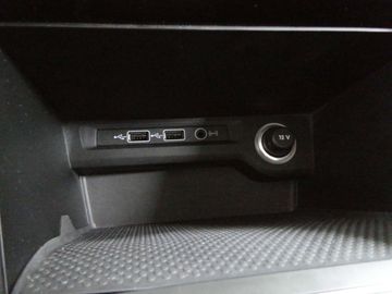 Car image 33