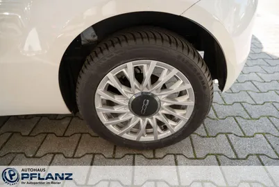 Car image 16