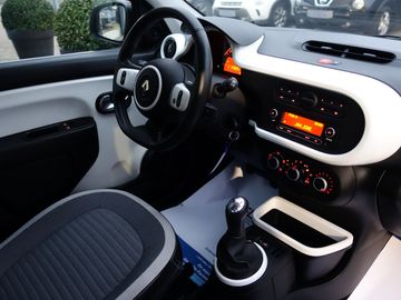 Car image 21