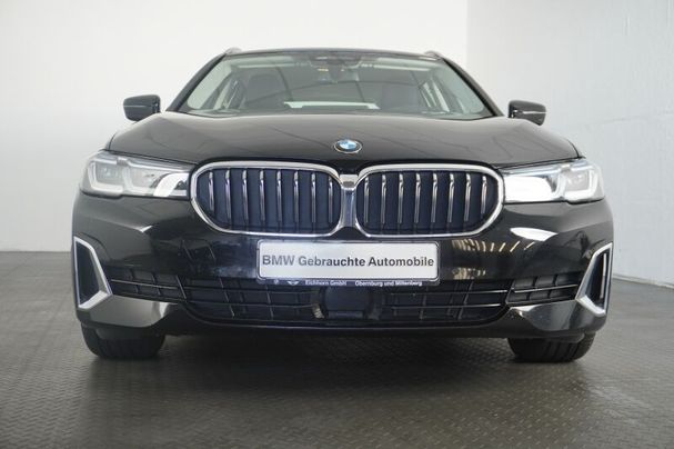 BMW 530d Touring Luxury Line xDrive 210 kW image number 3