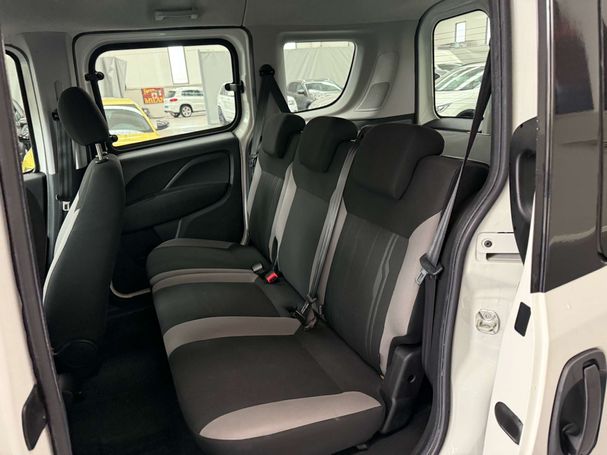 Fiat Doblo 1.6 16V Lounge 88 kW image number 3