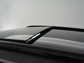 Car image 43