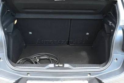 Car image 27