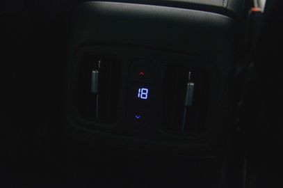 Car image 48