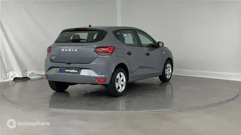 Car image 5