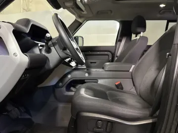 Car image 23