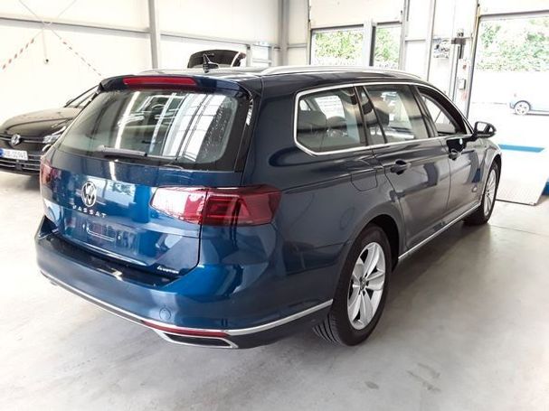 Volkswagen Passat Variant TDI Elegance 4Motion DSG 147 kW image number 2