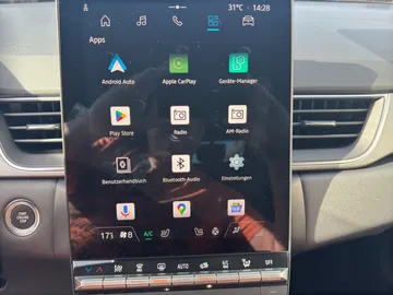 Car image 30