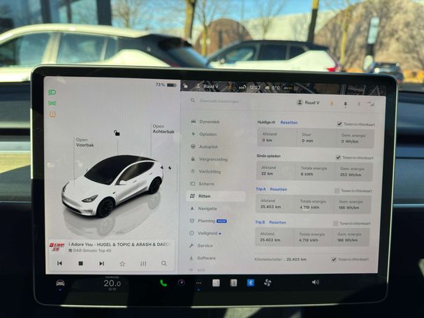 Tesla Model Y 220 kW image number 26