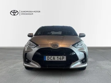 Car image 2