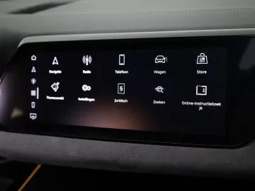 Car image 35