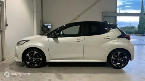 Car image 4