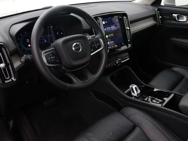 Volvo XC40 B3 Plus 120 kW image number 4