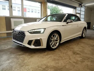 Car image 25
