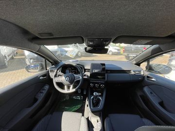 Car image 12