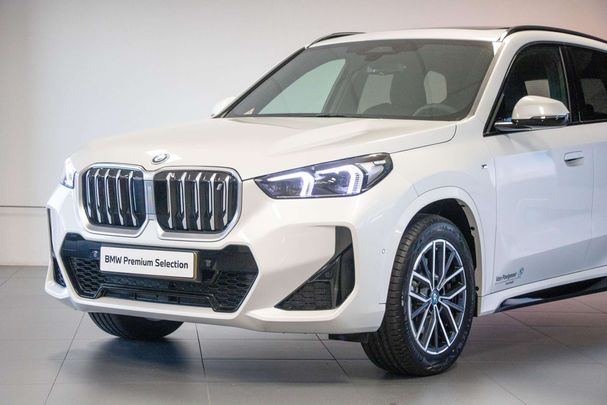 BMW iX1 xDrive30 M Sport 230 kW image number 25