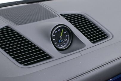 Car image 31