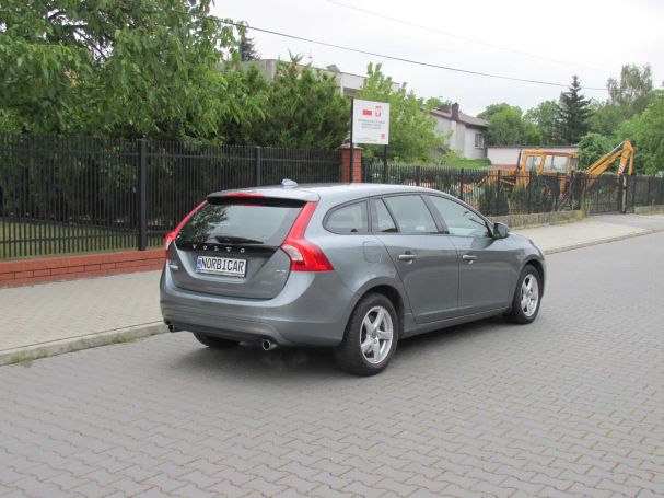 Volvo V60 T3 Kinetic 112 kW image number 27