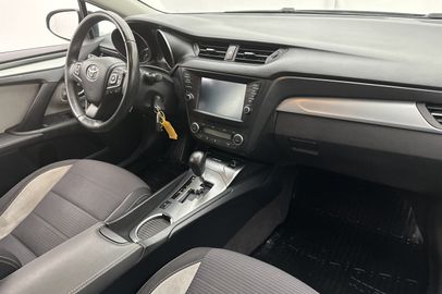 Car image 24