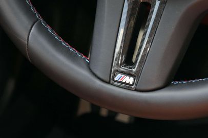 Car image 33