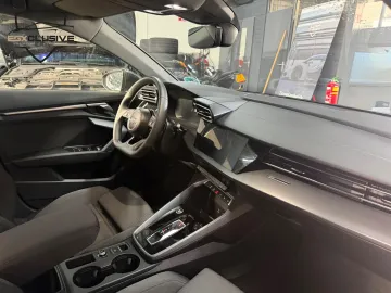 Car image 35