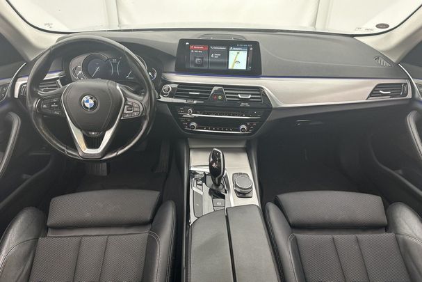 BMW 520d Touring xDrive Sport Line 140 kW image number 15