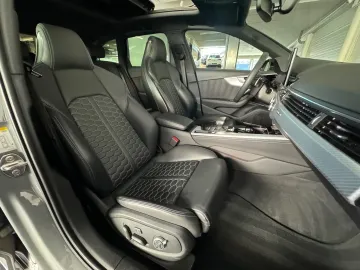 Car image 37