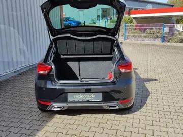 Car image 29