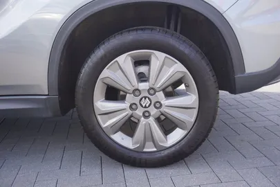 Car image 35