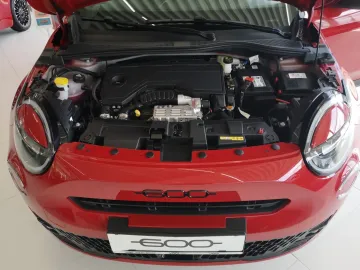 Car image 20