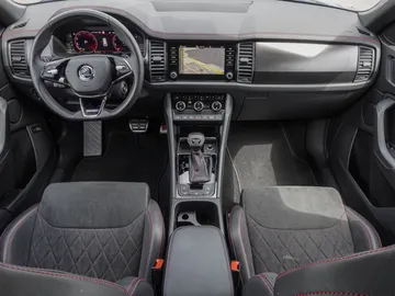 Car image 26
