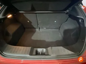 Car image 28