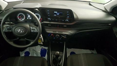 Car image 20